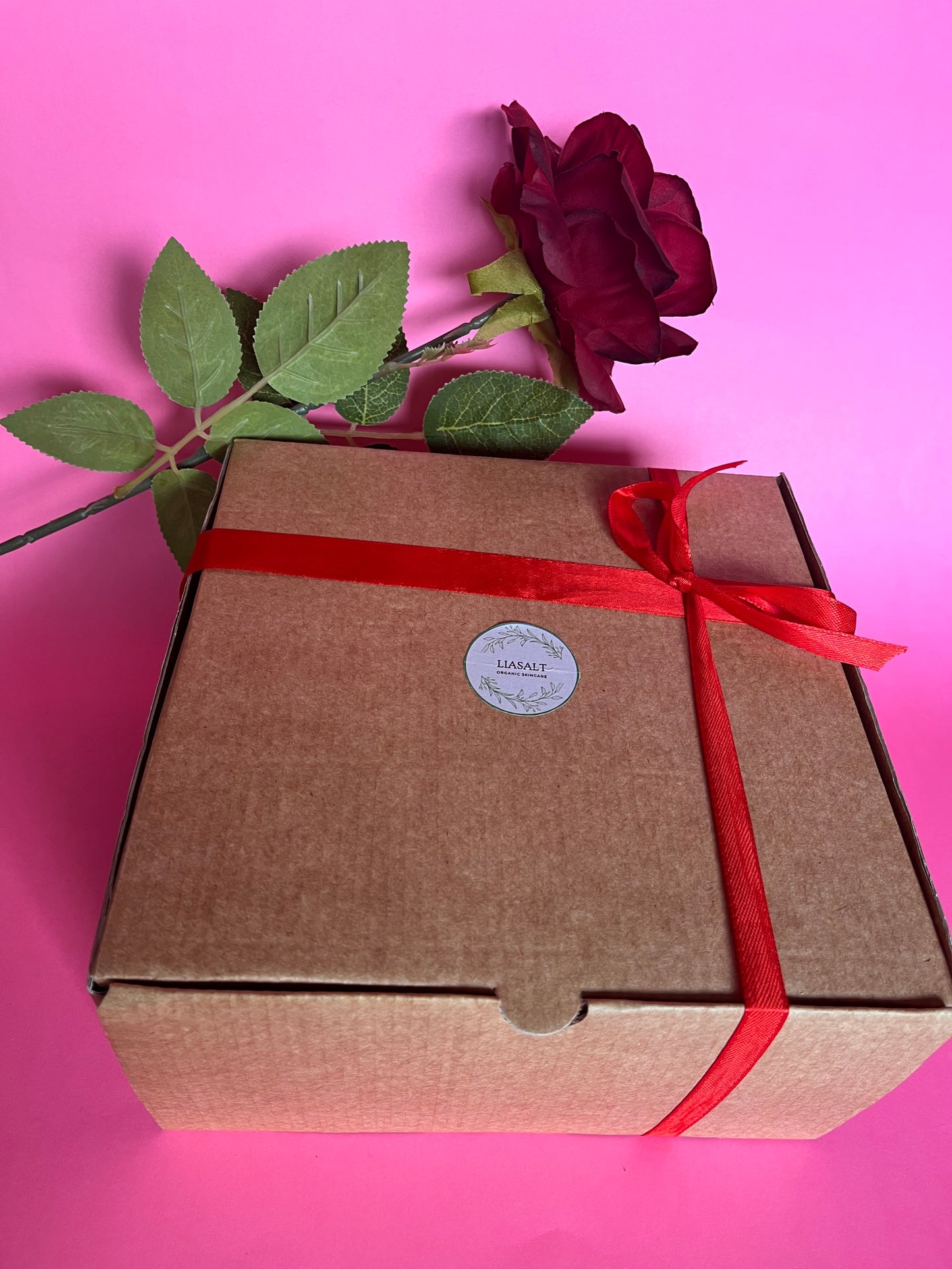 gift  package ( free delivery in Amman )