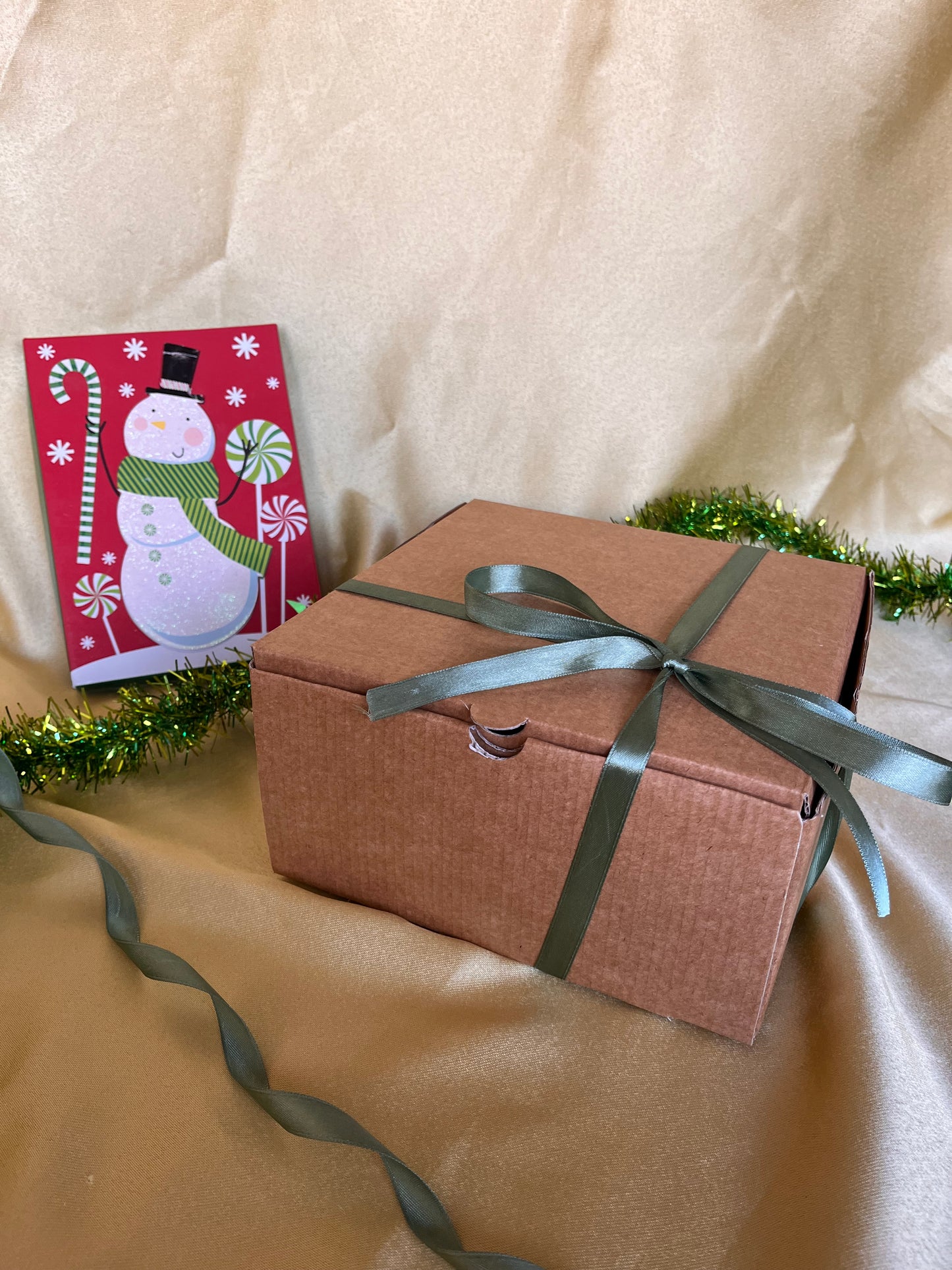 gift  package ( free delivery in Amman )